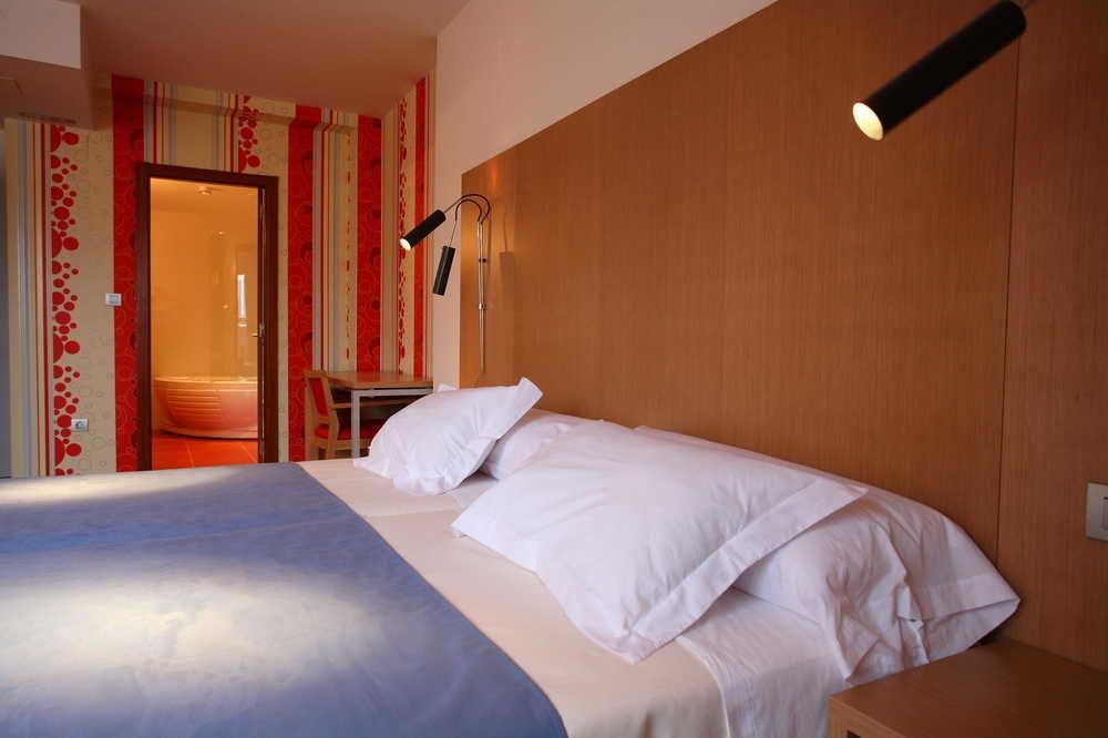 Hotel Ril Burela Exteriör bild